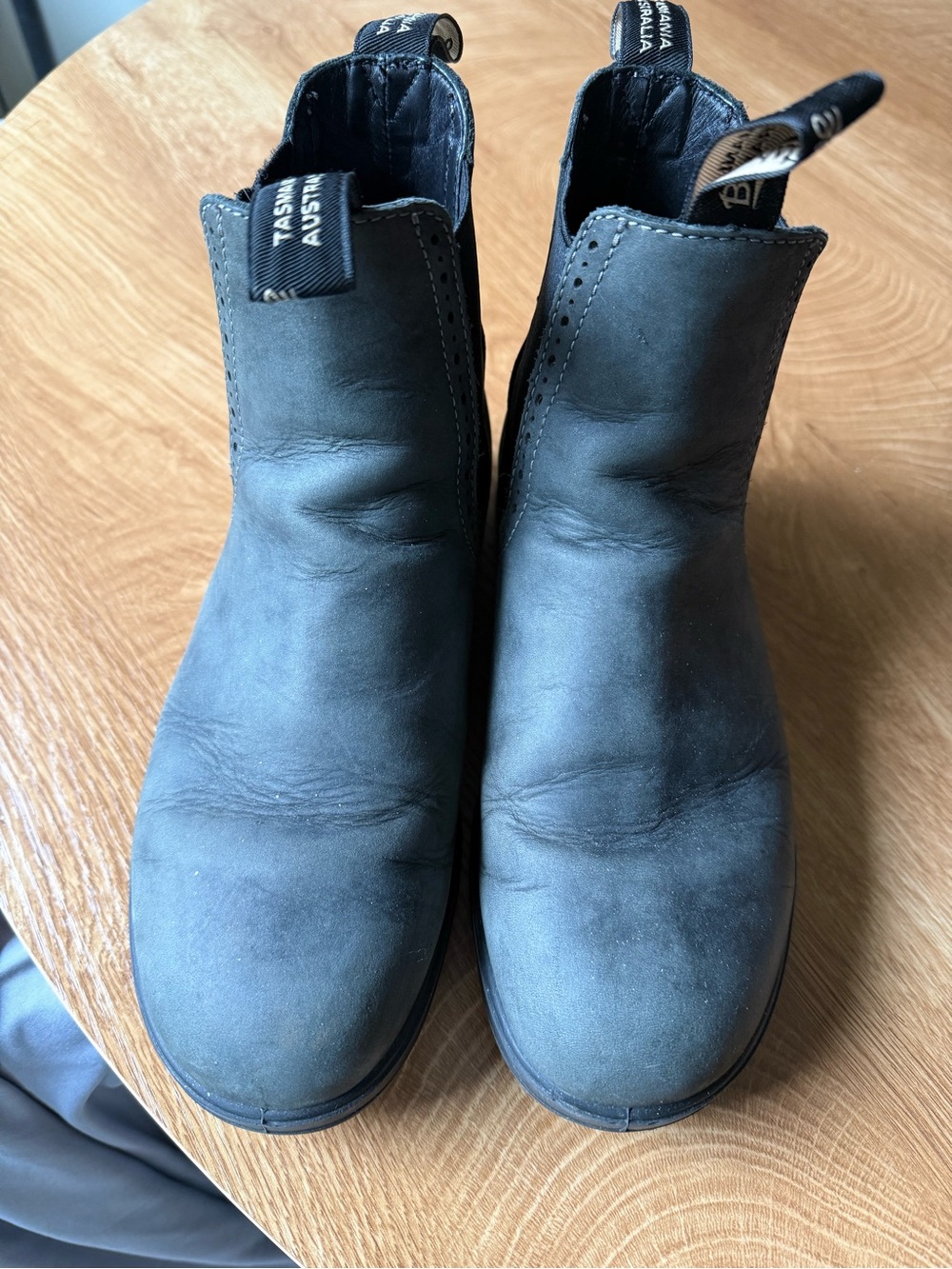 Blundstone Boots - Rustic Black sz 6.5 Au